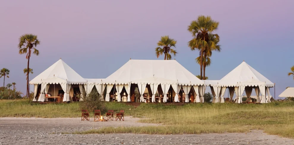 10san_camp_-_main_area_at_sundown-1536×975